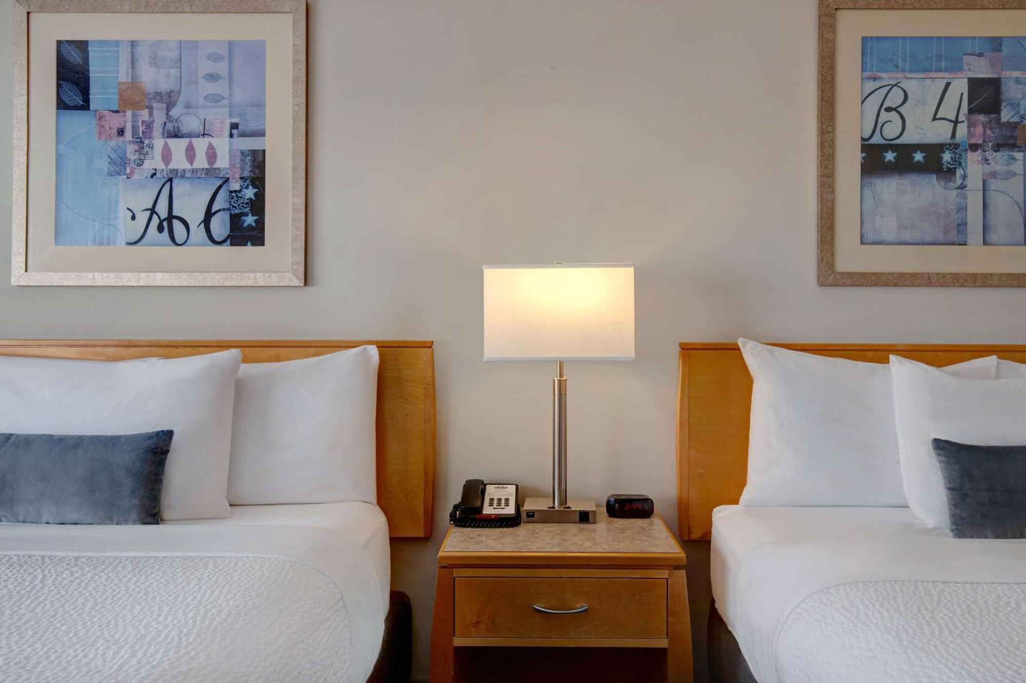 ทราเวลลอดจ์ วิกทอเรีย แอร์พอร์ต Motel ซิดนีย์ ภายนอก รูปภาพ