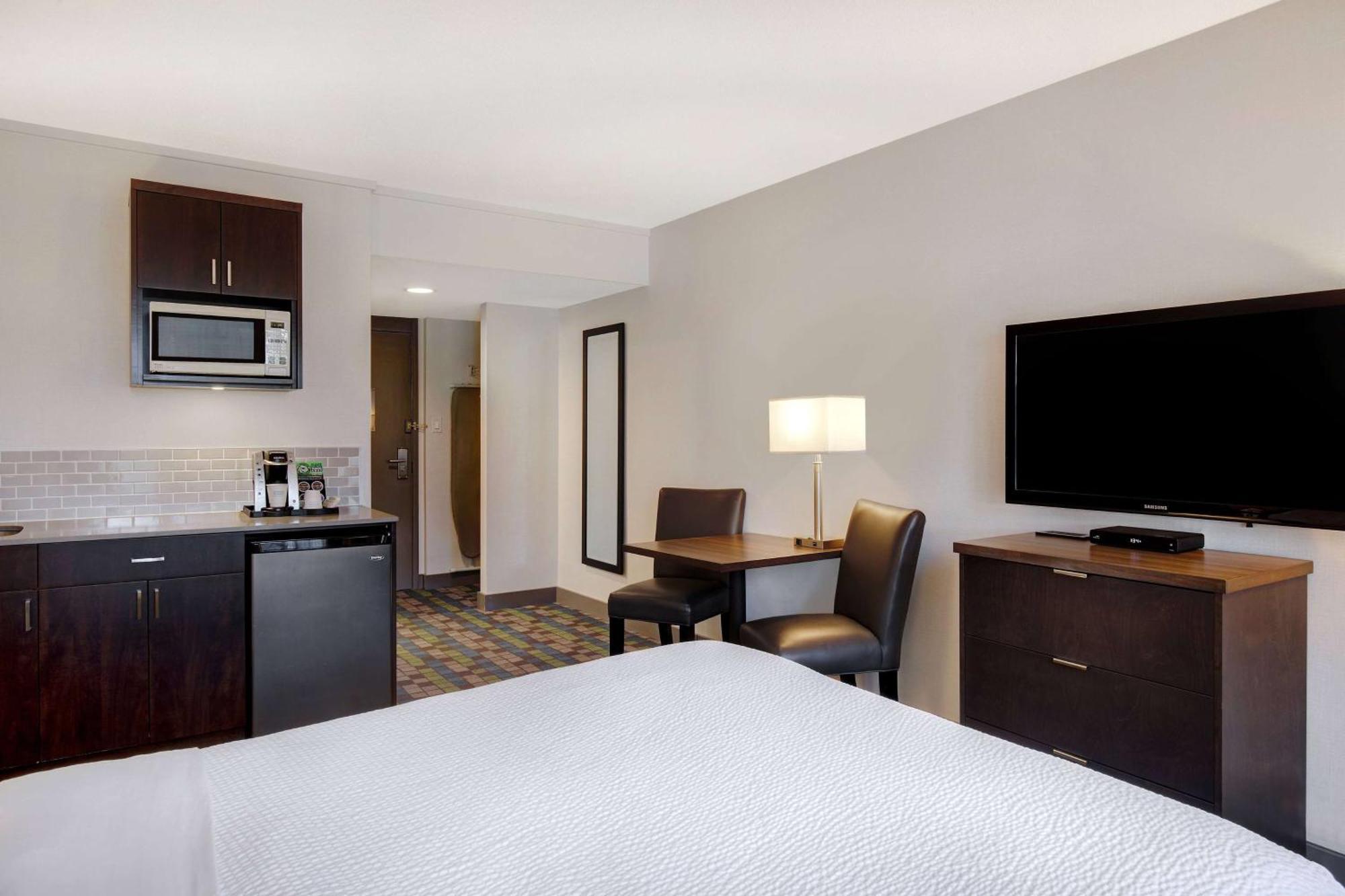 ทราเวลลอดจ์ วิกทอเรีย แอร์พอร์ต Motel ซิดนีย์ ภายนอก รูปภาพ