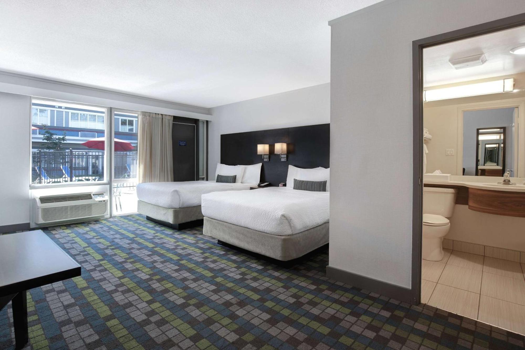 ทราเวลลอดจ์ วิกทอเรีย แอร์พอร์ต Motel ซิดนีย์ ภายนอก รูปภาพ