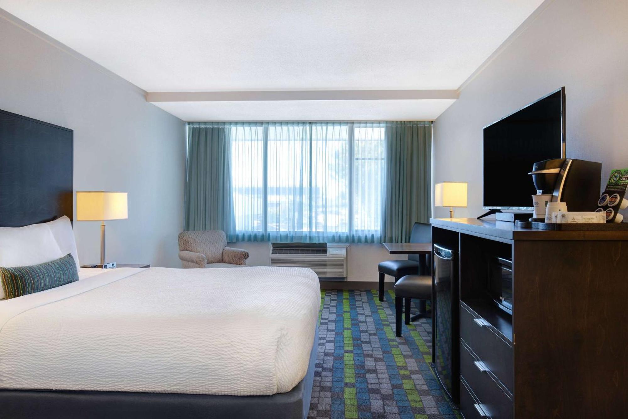 ทราเวลลอดจ์ วิกทอเรีย แอร์พอร์ต Motel ซิดนีย์ ภายนอก รูปภาพ