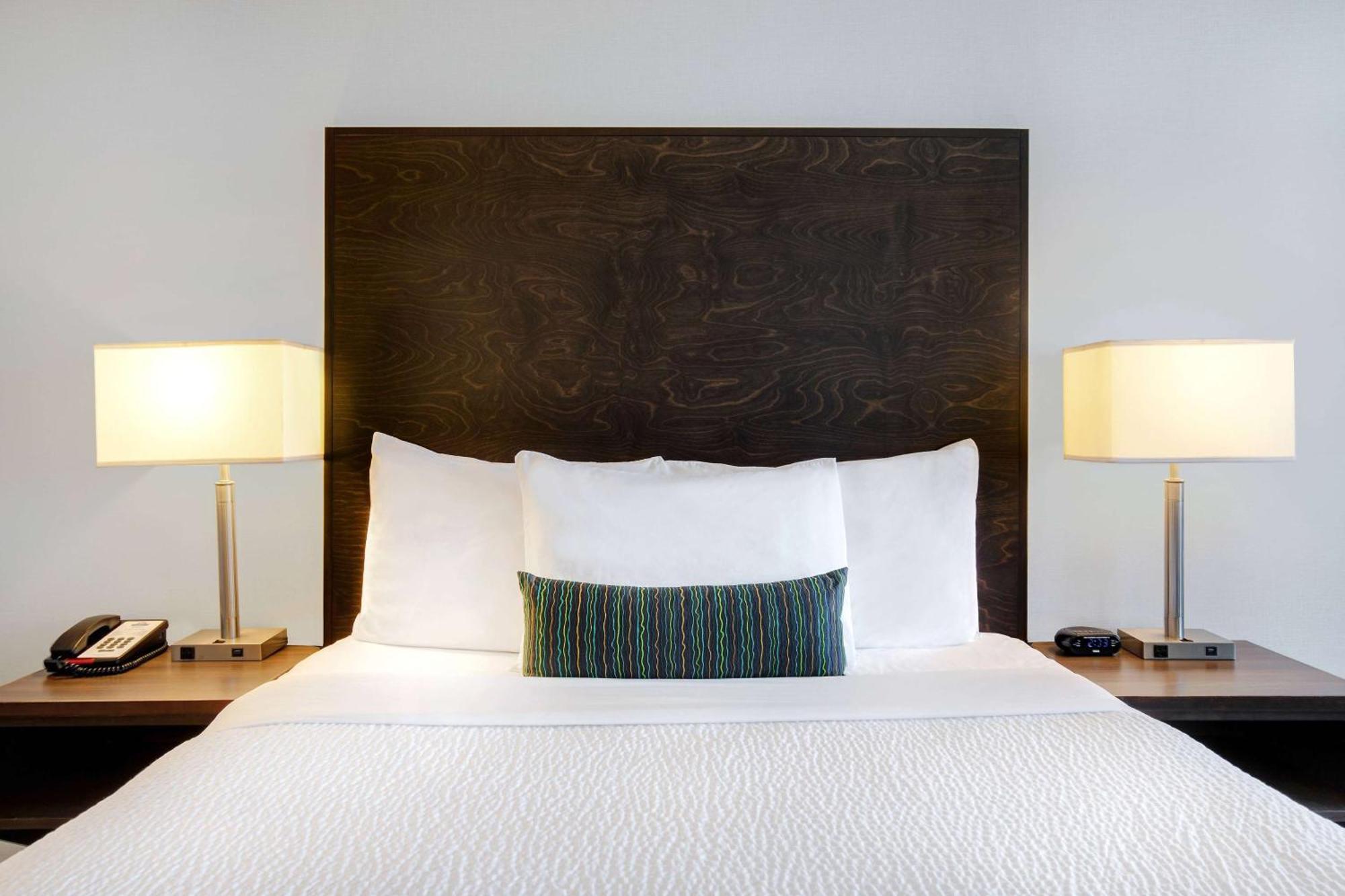 ทราเวลลอดจ์ วิกทอเรีย แอร์พอร์ต Motel ซิดนีย์ ภายนอก รูปภาพ